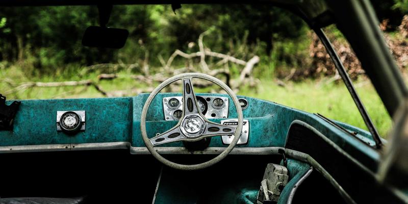 康森莱特工业风灯具：如何在咖啡馆照明设计中平衡复古格调与温馨氛围